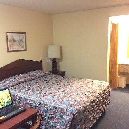 Stagecoach Inn Motel Molalla Dış mekan fotoğraf