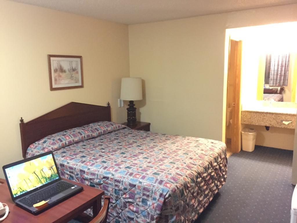 Stagecoach Inn Motel Molalla Dış mekan fotoğraf