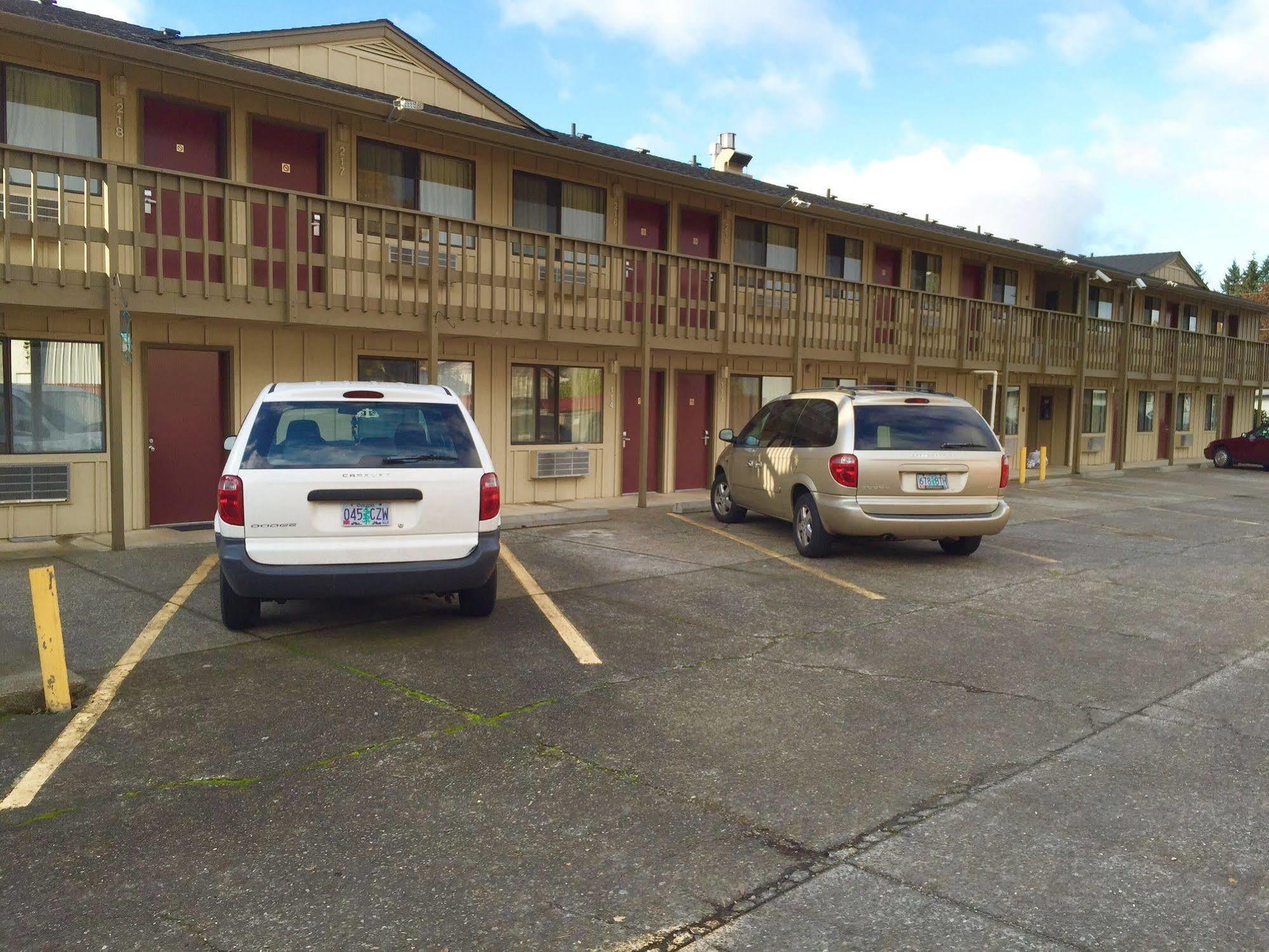 Stagecoach Inn Motel Molalla Dış mekan fotoğraf